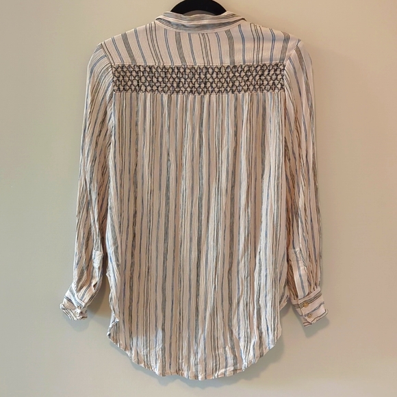 Floreat beige striped ruched button-down shirt extra small - Picture 2 of 8